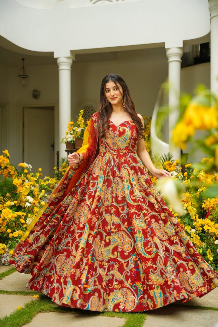 Arivya Embroidered Heavy Maxi Set